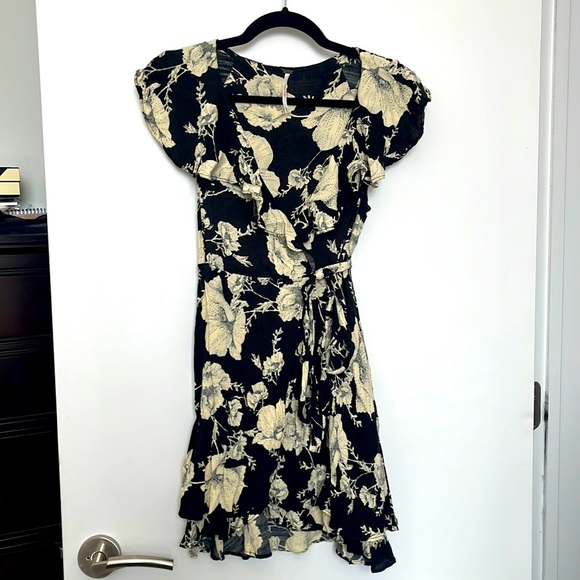 Free People Dresses & Skirts - Free People Wrap Dress